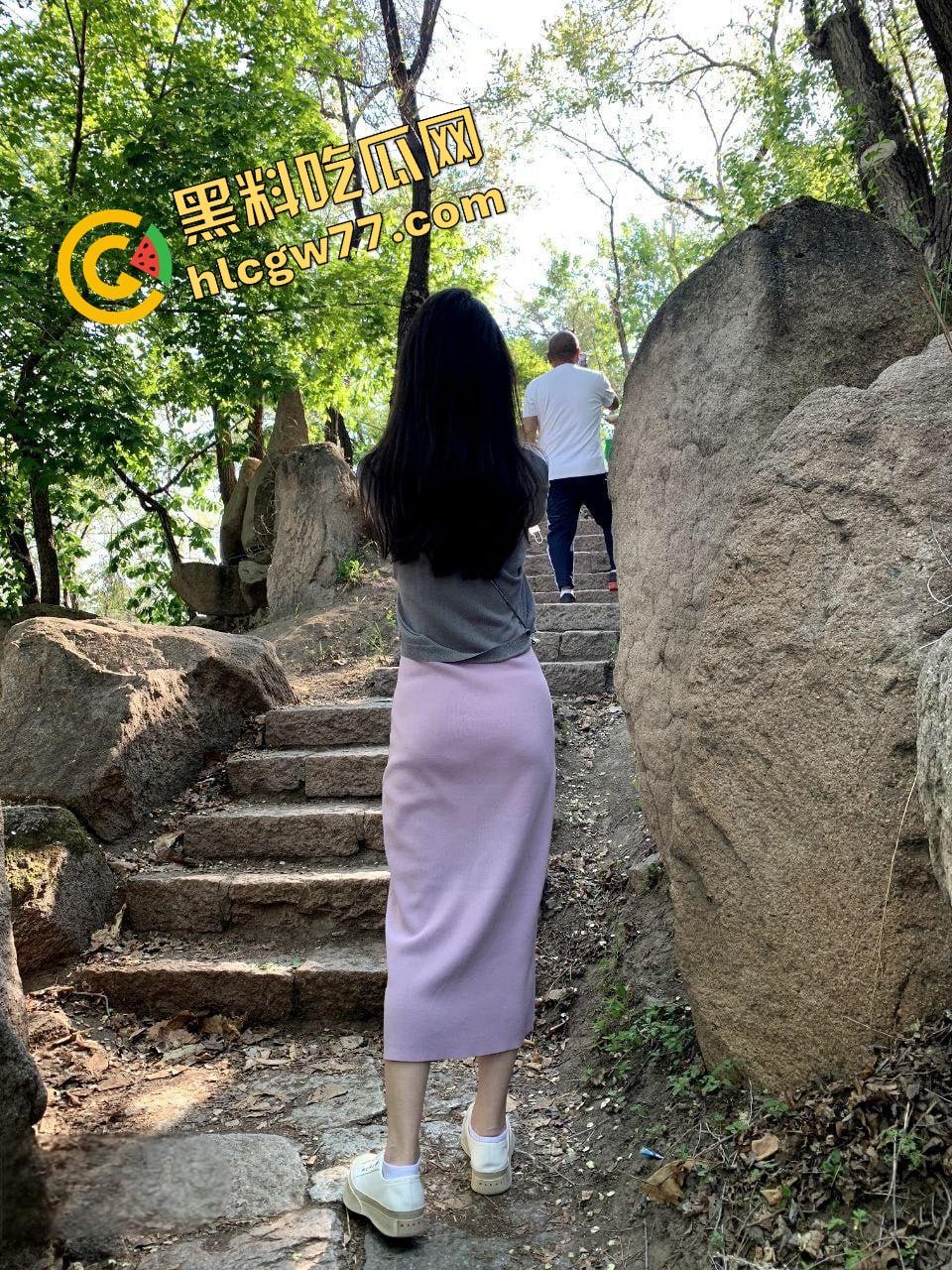 杭城艺术学院高颜值女大学生【蒲悦蓝】从白裙学妹到富二代的性奴肉狗，被PUA调教成掰逼求操的反差骚货！-8