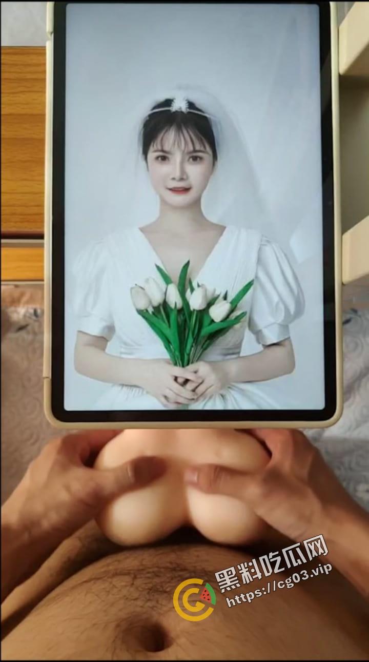 重庆反差婊【赵红艳】海量生活照+与同居男友性爱自拍流出 百度云泄密34P+6V-36