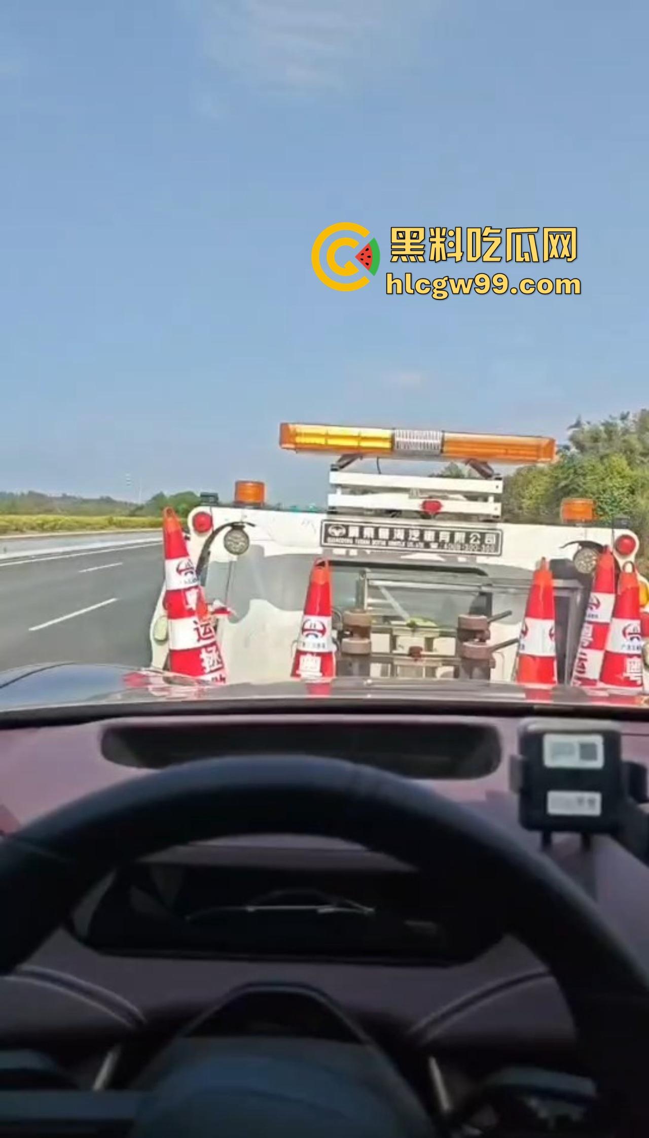 佛山小米SU7车主遇到修车店狠人大爷为挣补胎费，竟然故意划胎作案，哨兵模式全程实锤，缺德到家了！-10