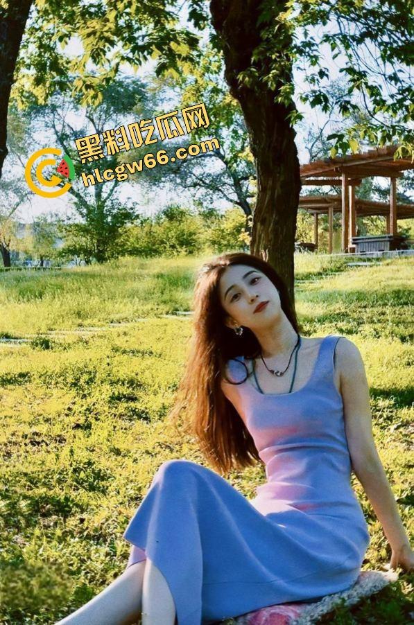 西安音乐学院大三学姐【蓉蓉】恋爱中私约前任被现任破解网盘扒出，实锤露脸doi资源外流！-3