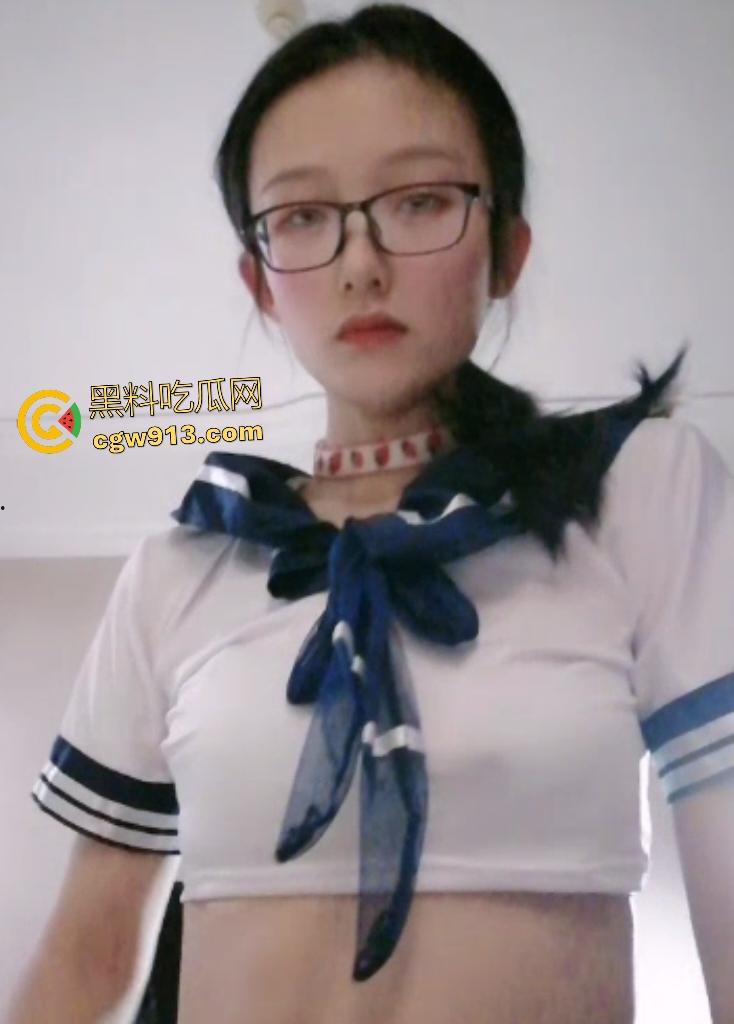 反差空姐工作压力太大，来酒店制服没脱，直接狂骑大鸡巴，这是性压抑吧？在镜子面前发出奶狗的叫声！-1