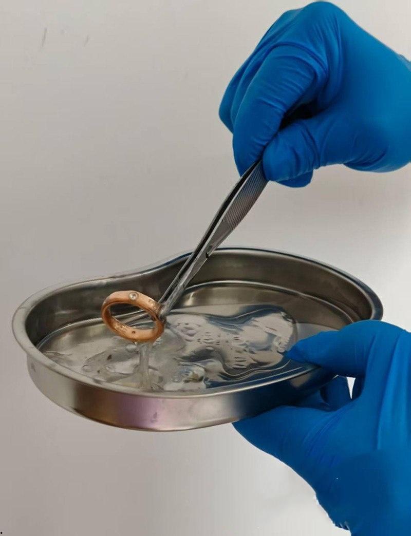 真刺激！男模激情拳交玩过火，结果金戒指卡屁眼里，深夜紧急送医取出，医生直叹牛逼-7