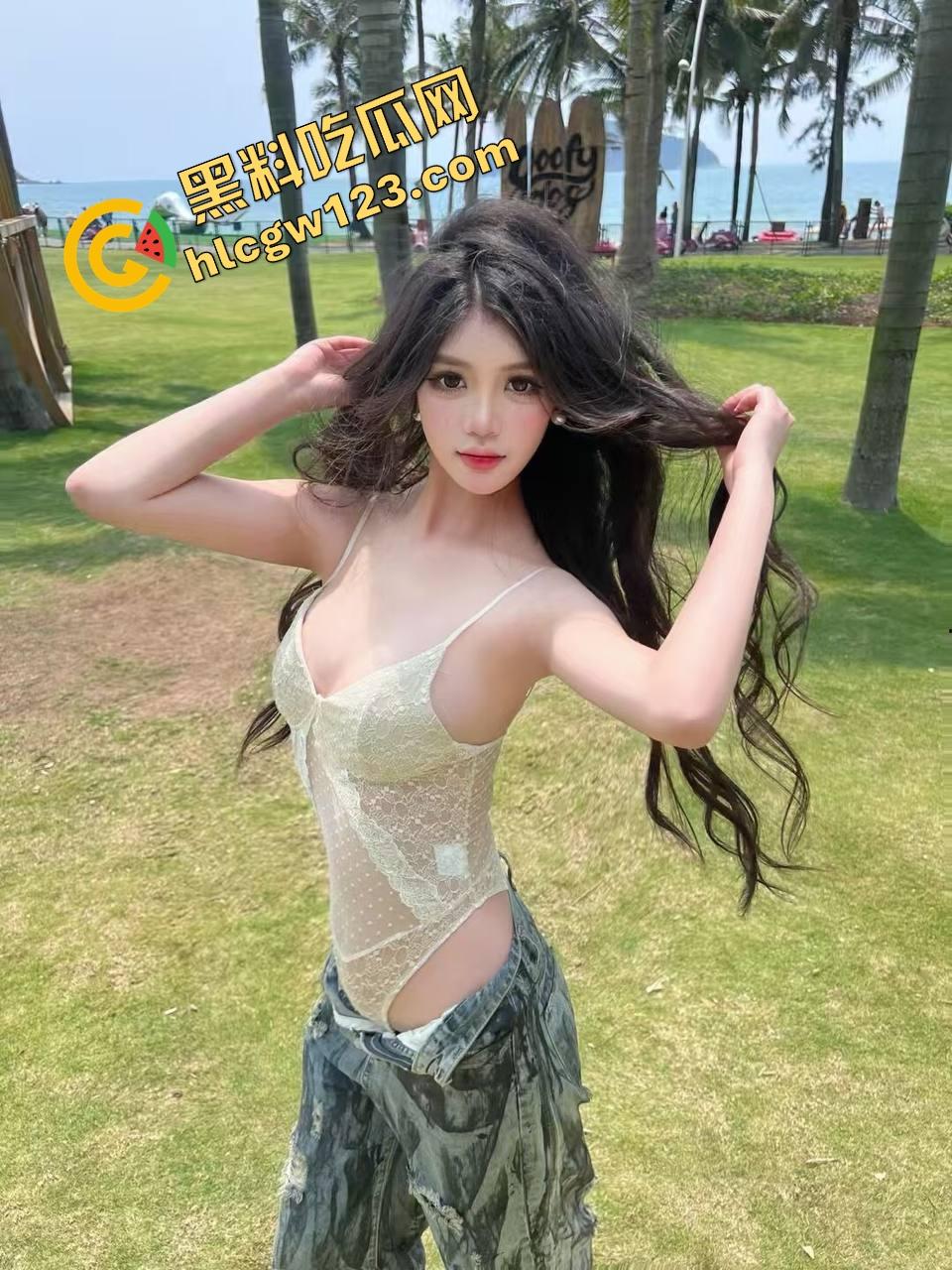 拍人体写真拍到肉棒硬出框，这摆拍这卡点男模小弟支帐篷，女模贴身摆拍，摄影师眼神都歪了！-1