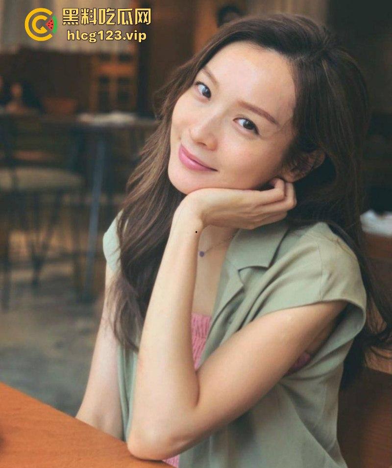 香港TVB新晋视后【李佳芯】港剧女神大学时期黑历史流出！极品身材尤物看着都爽！-6