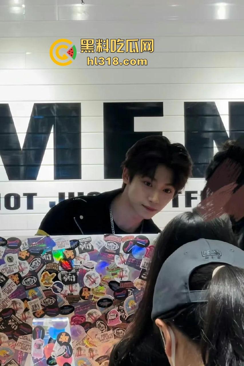 新晋顶流男星『梓渝』出轨视频曝光，粉丝为他洗白，下一秒他却亲自发博承认了，一天四个嫂子能被原谅？-16