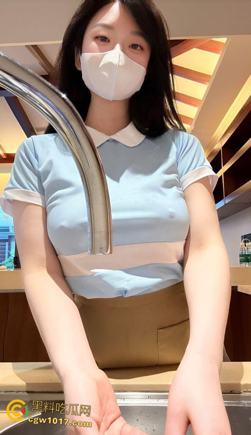 极品福利姬【Olive】，高颜值御姐好利来制服，白虎一线天厨房自慰，极品翘臀后入疯狂抽插，高潮白浆喷涌四溢 ！-3