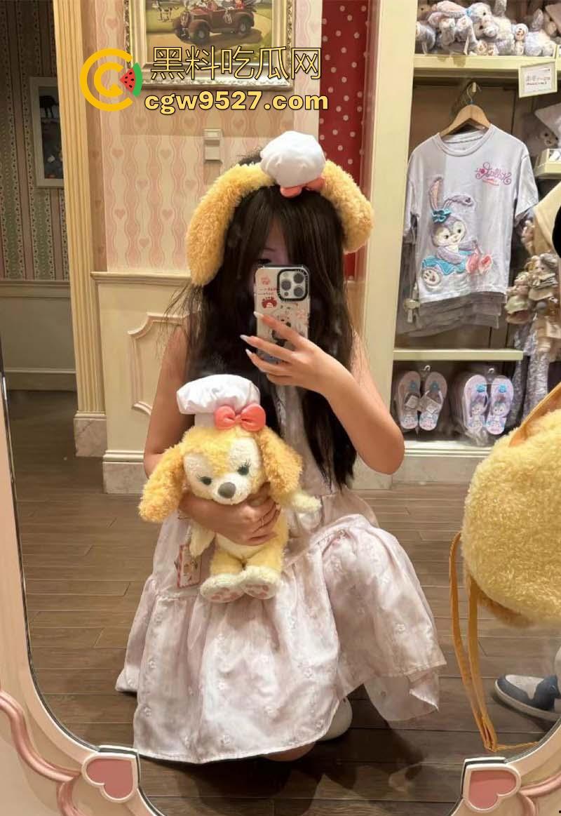 广州大学【刘媚柔】乖巧学生妹变反差婊，皮肤粉嫩光滑，白粉嫩骚穴后入狂操，翘臀顶到鸡巴炸裂！-3