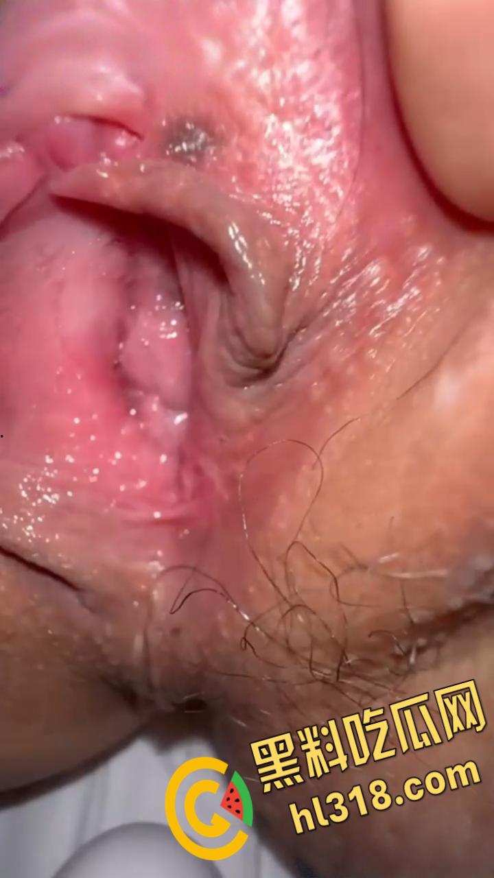 宜宾厥溪镇渣女【谢欣芮】,背叛男友酒店约炮,金主主打一个调教性爱,爽到高潮娇喘抽搐,全程浪叫不断!-5