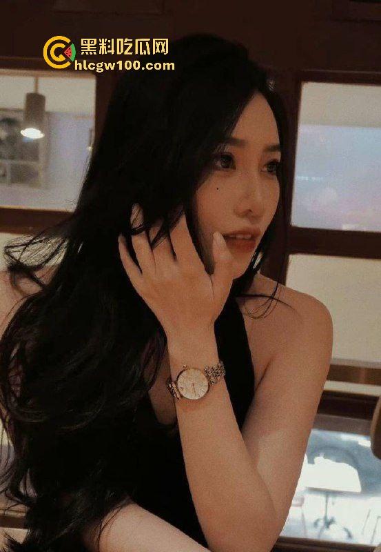 黑料吃瓜严选极品情侣自拍，真实做爱第一视角，反差妹沉浸式后入啪啪让人撸飞裤衩，绿帽大佬投稿的诚意满满！-5