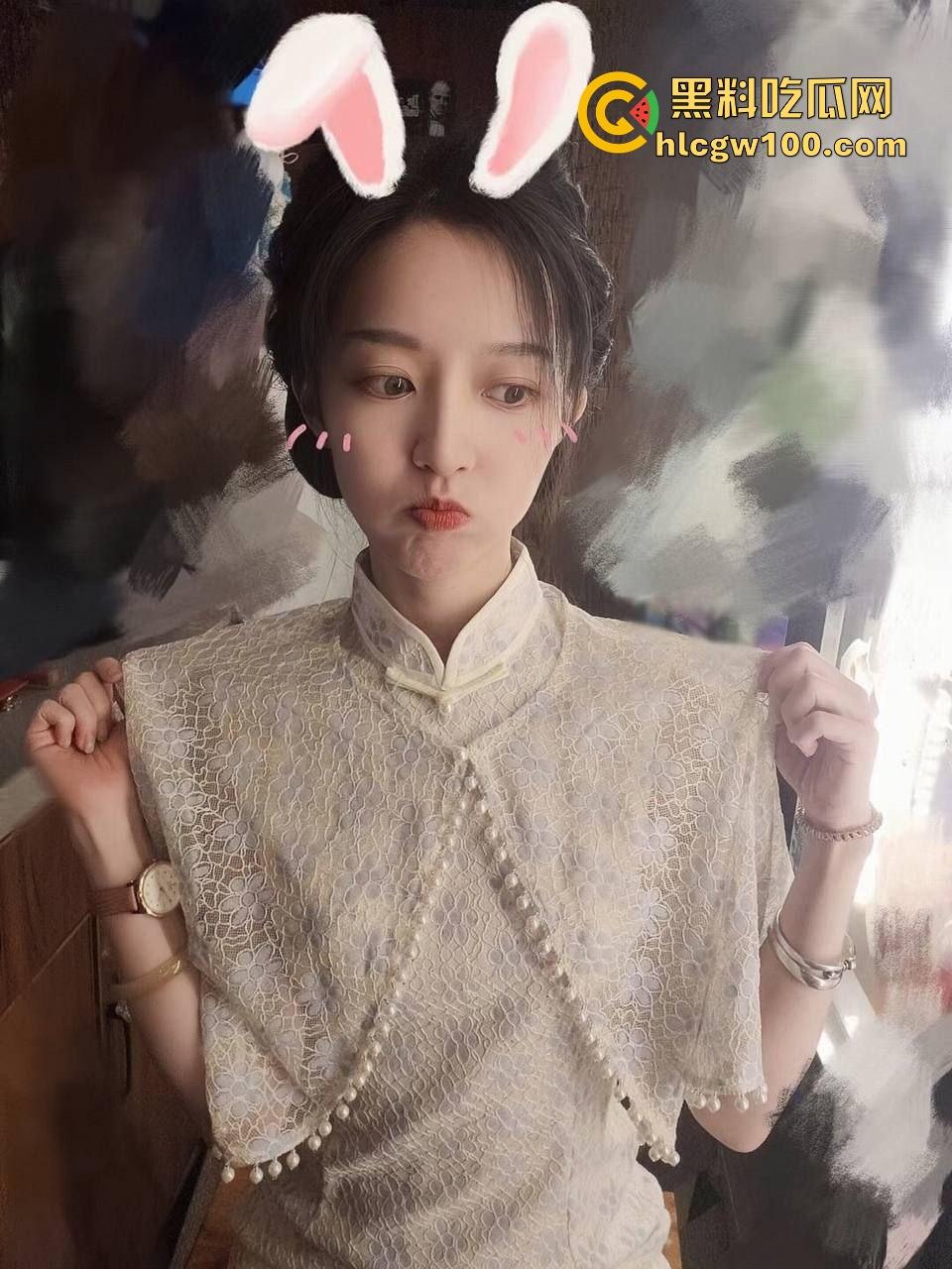 黑料吃瓜严选极品情侣自拍，真实做爱第一视角，反差妹沉浸式后入啪啪让人撸飞裤衩，绿帽大佬投稿的诚意满满！-12