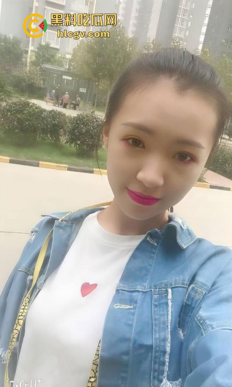 天津少妇【曾萱】被金主包养,变态老板羞辱虐待,黑木耳被玩到喝尿,视频曝光震惊众人!-2