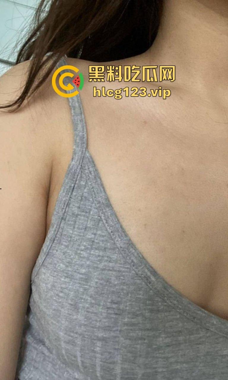 台湾萌系学生妹[刘美岐]啪啪自拍流出！短发俏皮，胸大无脑，男友爆射全身！-13