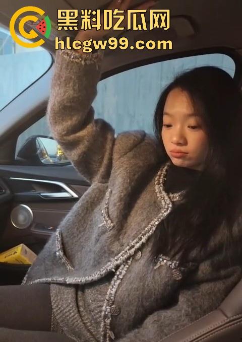 长春骚母狗反差人妻【林梦琦】性欲爆棚欲求不满，绿帽老公还找单男满足她 ，性爱视频遭到曝光。-1