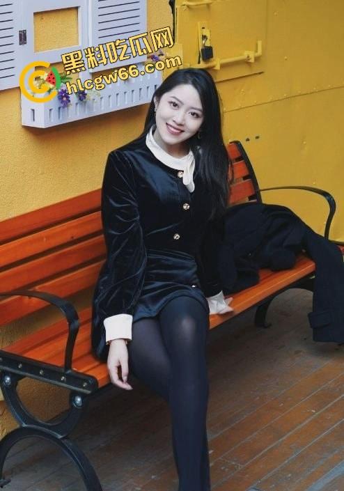 湖北艺术学院大三贱货【杨豆豆】出轨勾搭李某轩被男友抓包，怒甩啪啪视频报复，这渣女骚技满级才敢浪！-2