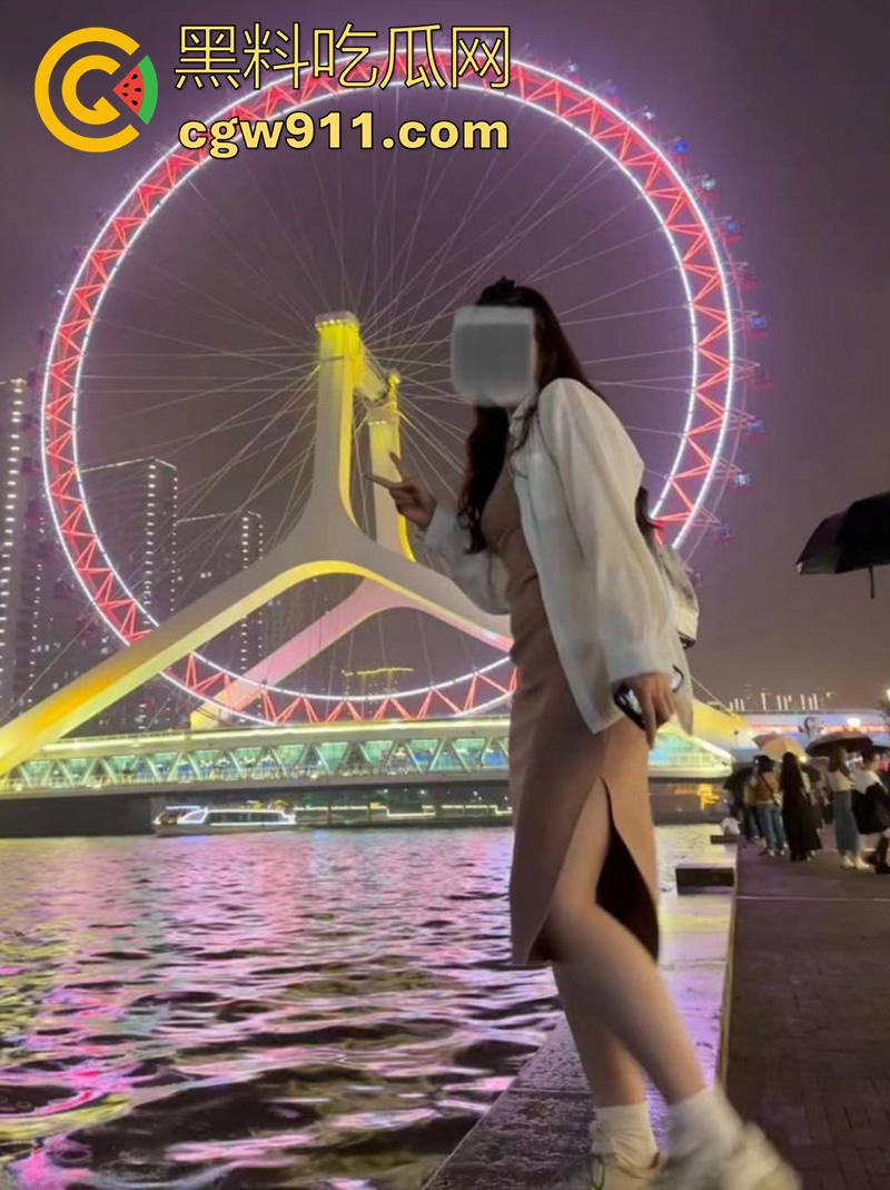 浙江音乐学院母狗【魏婷婷】，逼粉水多性欲极强，约炮大屌体育生玩3p，前后夹击操到翻白眼！-6