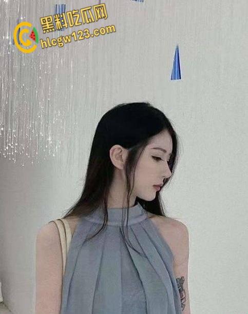 上海名媛【张佳怡】下海爆操，肉感肥臀无套内射，这身材真是极品尤物！-2