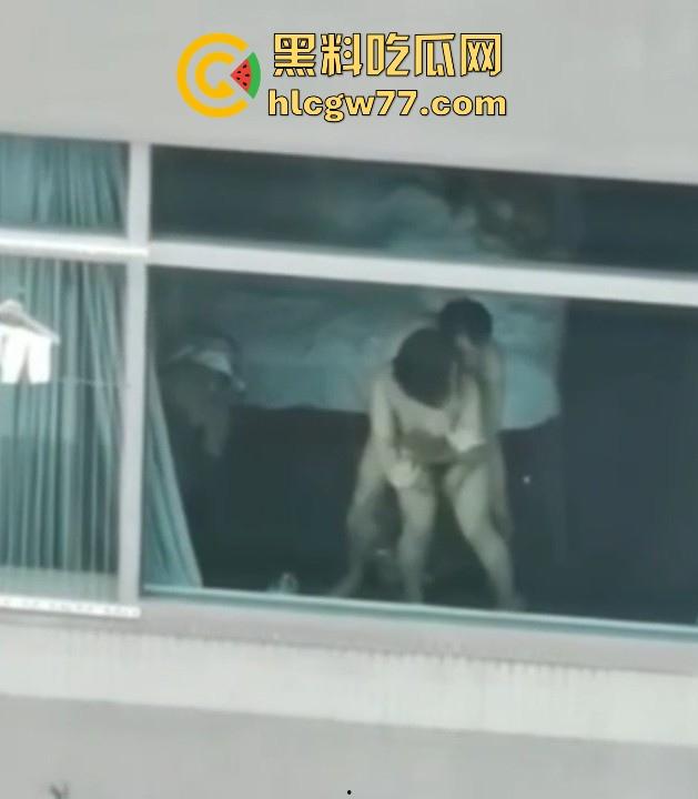 狗男女不拉窗帘激情性爱 窗前站立打桩爆操 全过程被对面楼瓜友偷拍记录！-5