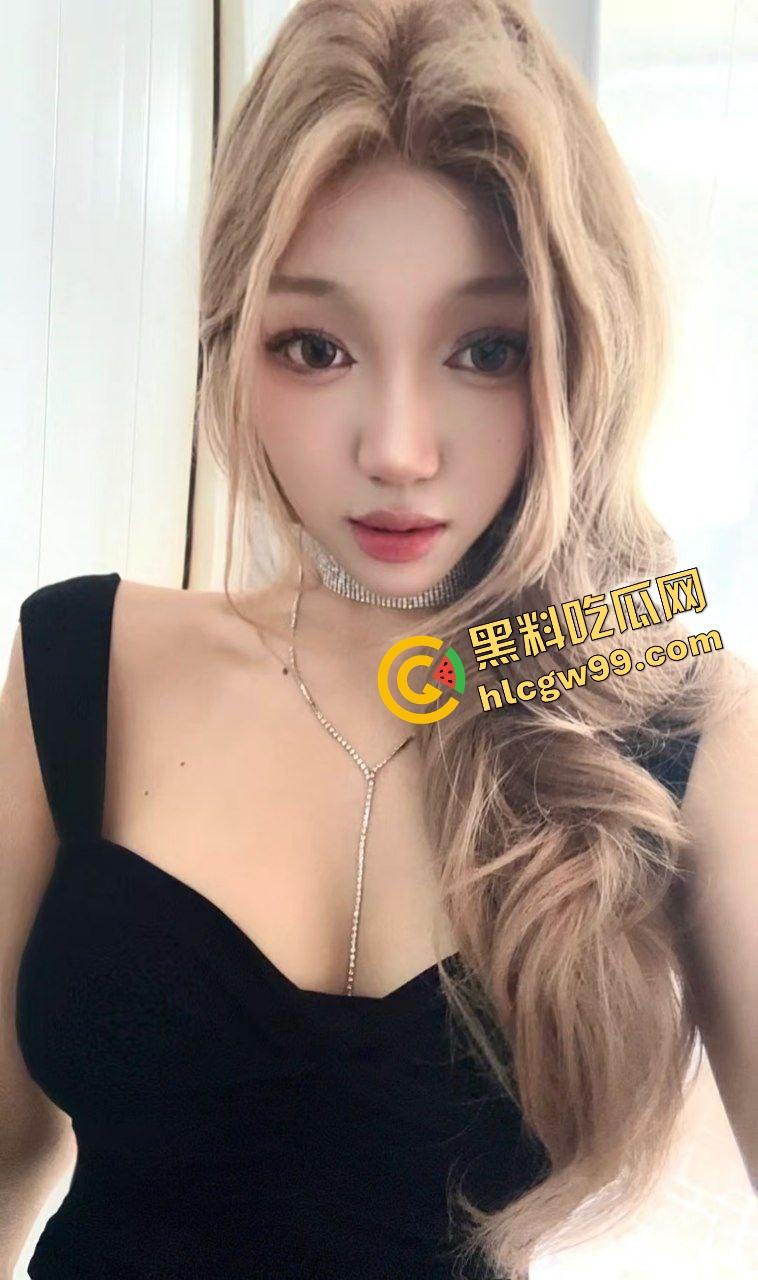 山西太原极品身材反差婊【沈怡】精装朋友圈擦边勾引，约炮大哥全裸后入插逼！独家曝光流出！-4