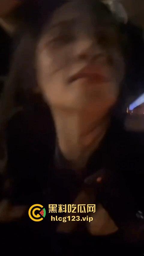 夜店里喝多的骚货嚷着想被操，带回酒店干到喷水，换着渔网再来一发操到清醒！-5