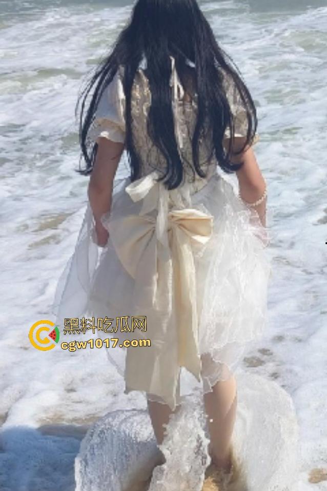 高考落榜萝莉小表妹，被姨妈托付给哥哥照应，玩游戏上手后入，穿洛丽塔被哥内射进去，还说：生下来我养！-1