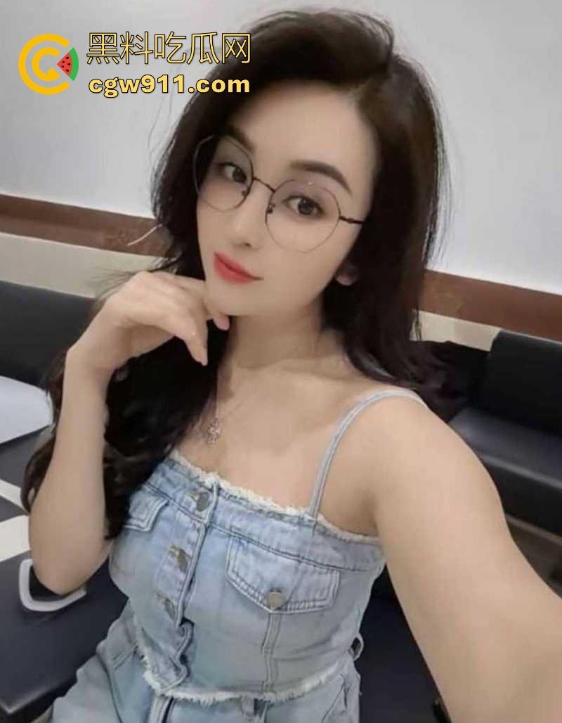 广东中医院反差护士【顾琳语】不雅视频流出，高知反差美女私下淫乱，饥渴暗骚出轨约炮 花式做爱超会玩！-4