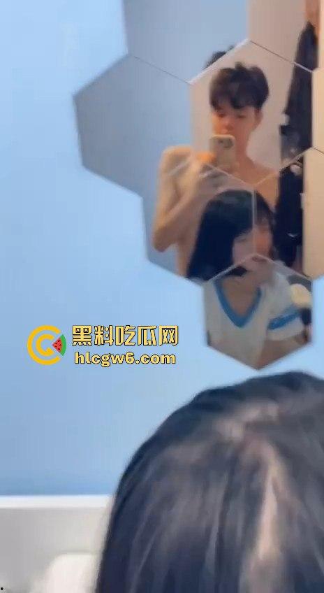 广东职业学校校花【刘萱萱】被校男友强制后入视频遭曝光，蜂腰翘臀卡哇伊，反差人格喜欢被调教。-3