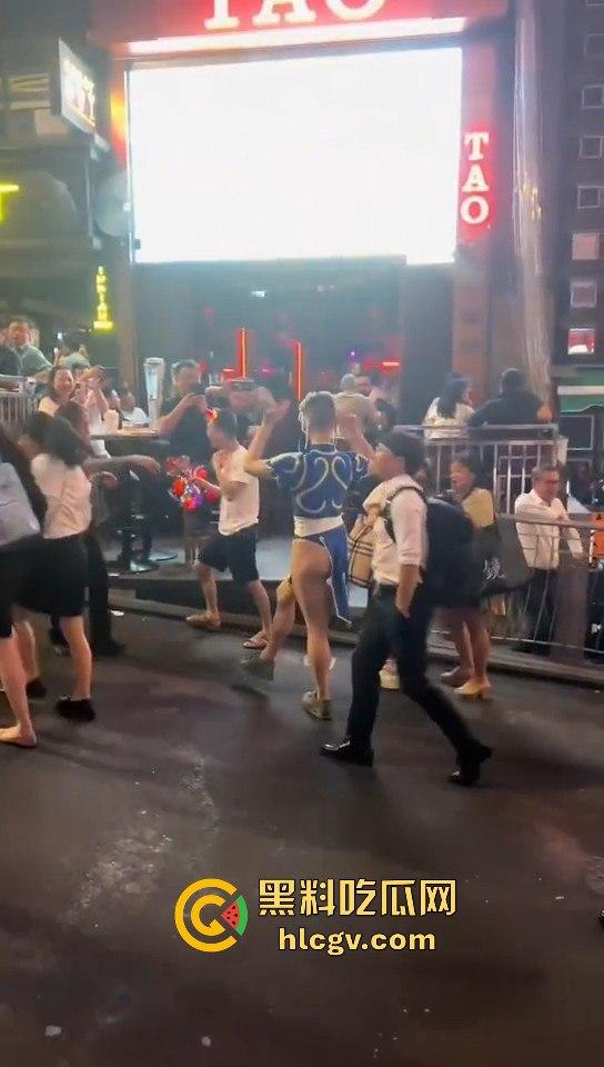 香港兰桂坊万圣节骚翻全场！骚逼骚鸡骚男齐聚，堪称老外的炮窝！-4