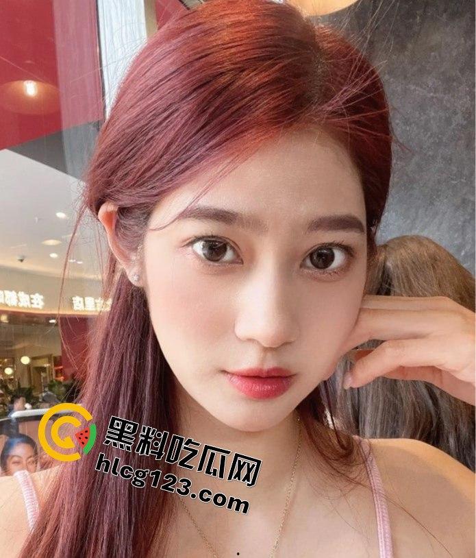 校花张依依人设崩塌！偷情富二代的视频流出，背后故事太狗血！-1