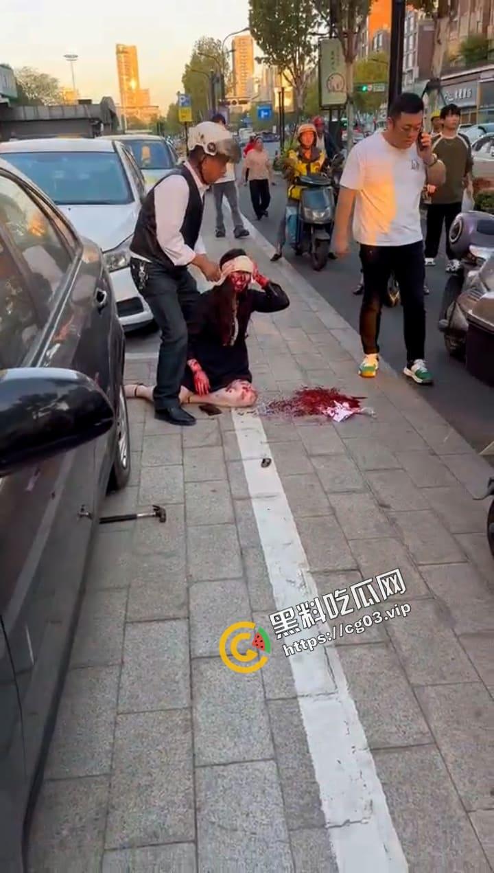 桐乡 男子因纠纷行凶 用榔头猛烈锤击美女律师头部  当场被制服-2