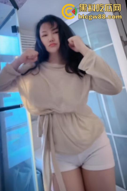 湖北抖音【猫咪老师】熟妇主播化身性感小野猫，一个私人飞机就开腾讯会议室湿欲私播，没声也够骚！-14