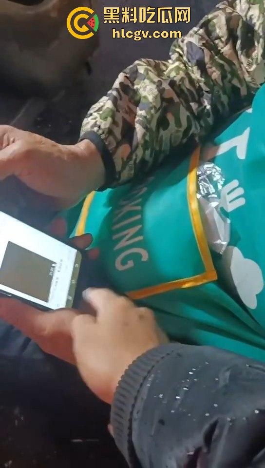 湖南长沙路边摊臭豆腐制作全过程曝光！网友现场考察直呼太惊人！-10