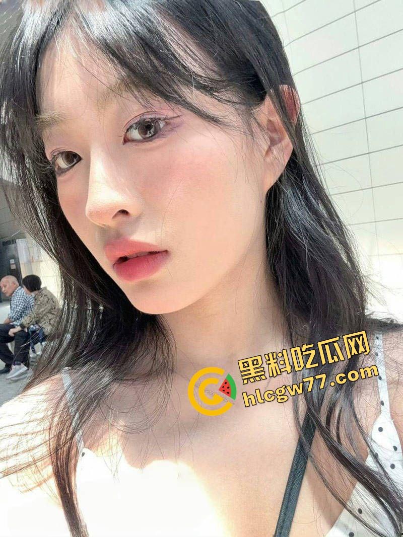 舔狗追了俩学期，她男友早就用手机拍完炮片，无锡职院校花【方诗蕊】的清纯滤镜碎成渣！-3