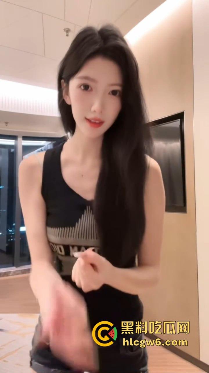 三亚大佬试驾大学生清纯母狗高亚琪！昼夜两张脸，白天乖巧拍照晚上浪翻酒店，骚到让人精盆告急-4