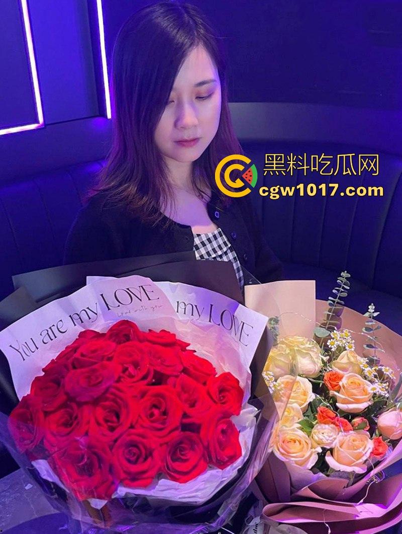 浙江丰满巨乳熟女日常性爱日常！奶子雪白丰满，屁股翘得犯规，从后面一插到底，啪啪声震天响！-3