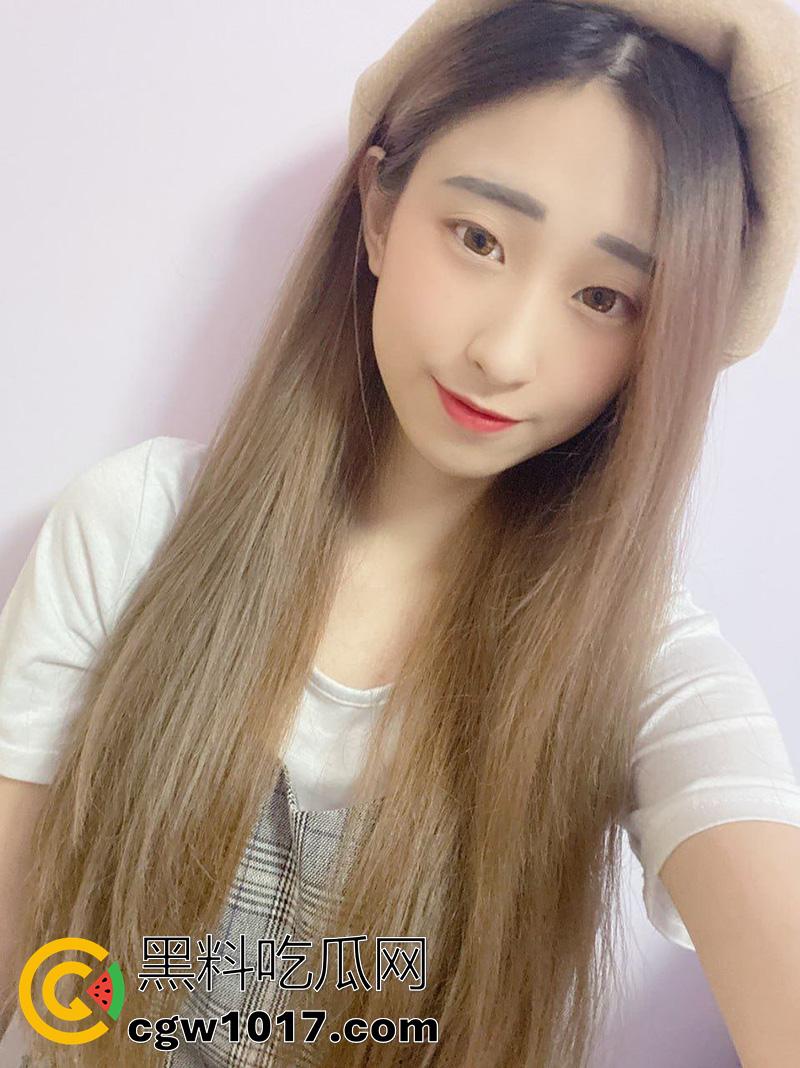 沈阳母狗幼师，昵称【小熊爱吃棒棒糖】，自述劈腿男友，约炮男友好兄弟，没事就在网上裸聊自慰给别人看！-5