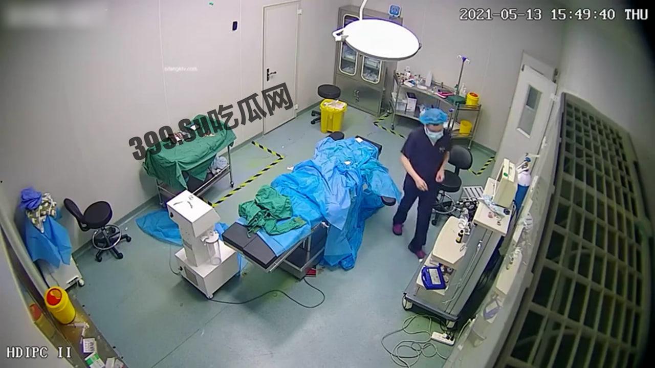 监控流出 珍稀资源黑客破解整形医院摄像头偷拍妹子脱光光做抽脂麻醉过后疼得哭蒙了圈-6