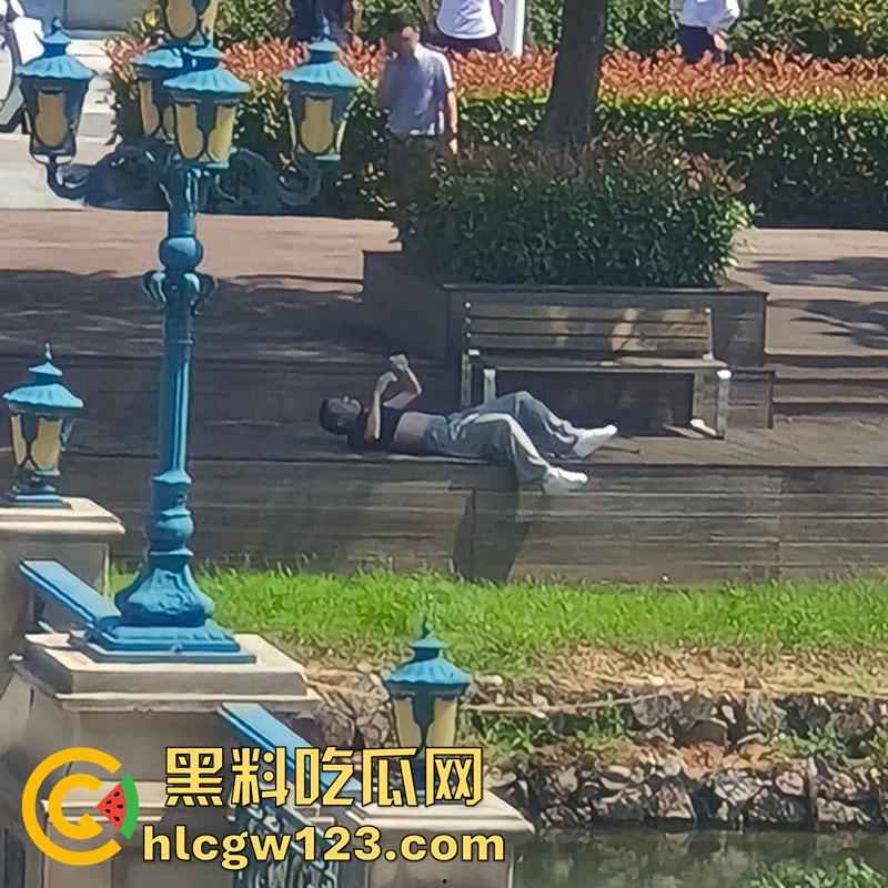 湖北武汉学生坠湖自杀，中国地质大学未来城校区，因女友出轨想不开，竟跳湖自尽遗体已被打捞！-3