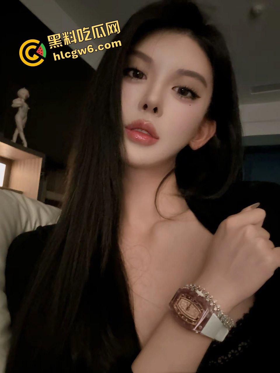 北京商务中心区气质靓女反差骚鸡『廖若桐』与多金人士刺激摸奶 酒店激情爆操后怼骚逼！原创独家流出！-3