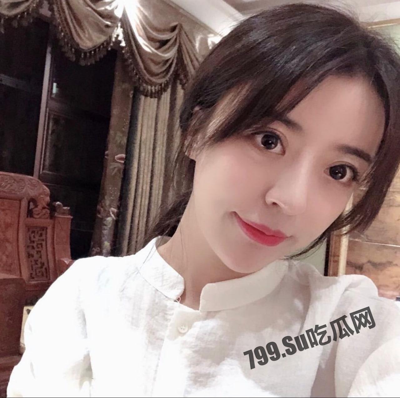 【独家】四川 卫生职业技术学院 叶晓婷 卫校母狗 欲求不满 男友曝光调教视频-1