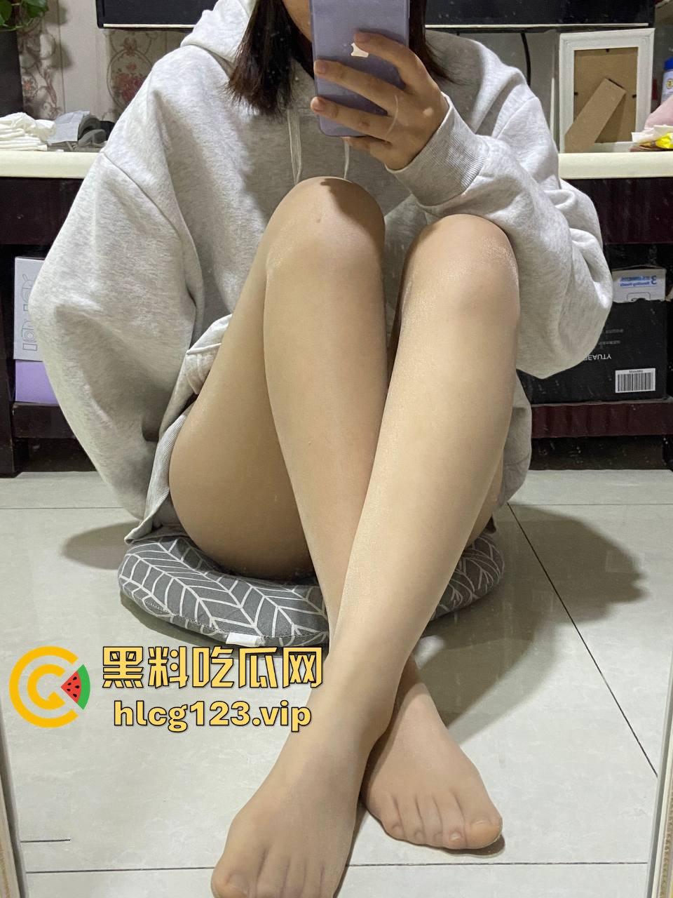 汕头大学约炮门！05年肉丝小学妹被体育生狂插，甜美叫声勾魂，男友干不动的被学长操翻！-7