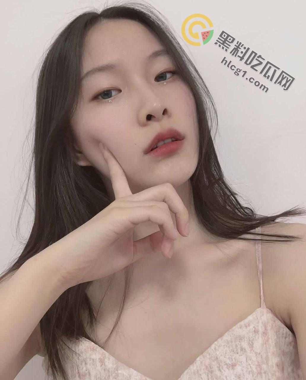 长白山旅游学院李蕾蕾的双重生活：乖巧学霸与床上荡妇的惊人对比！-4