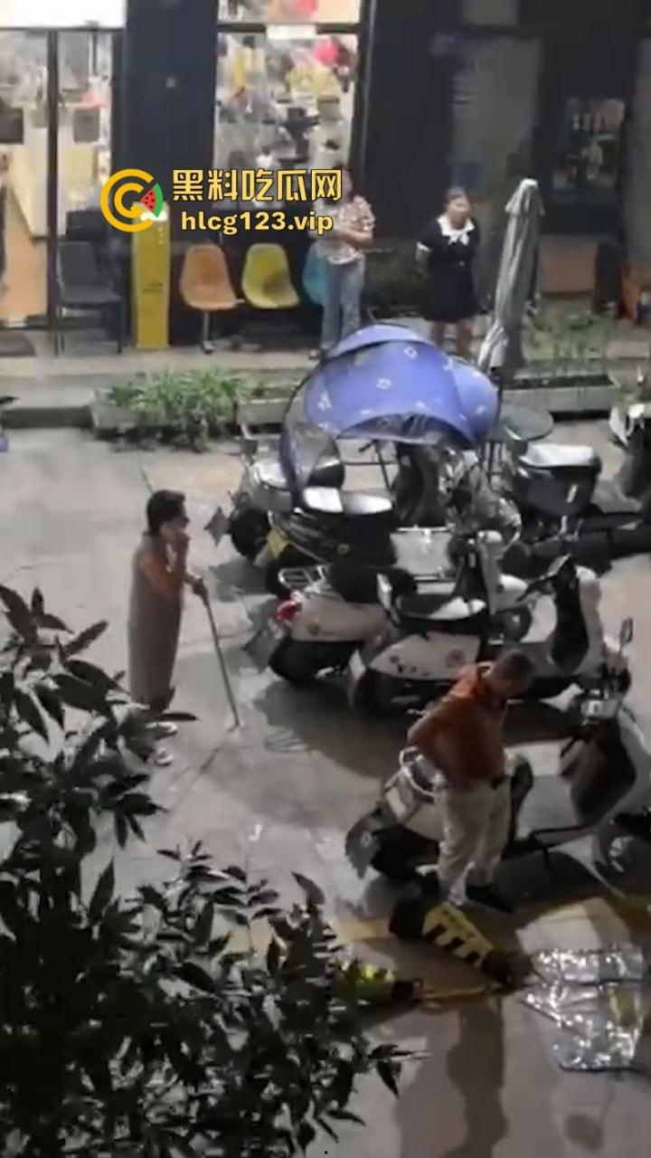 21世纪抓小三新高度 男小三惨遭脱裤捏命根子 哪里操的我老婆就毁掉哪里！-10