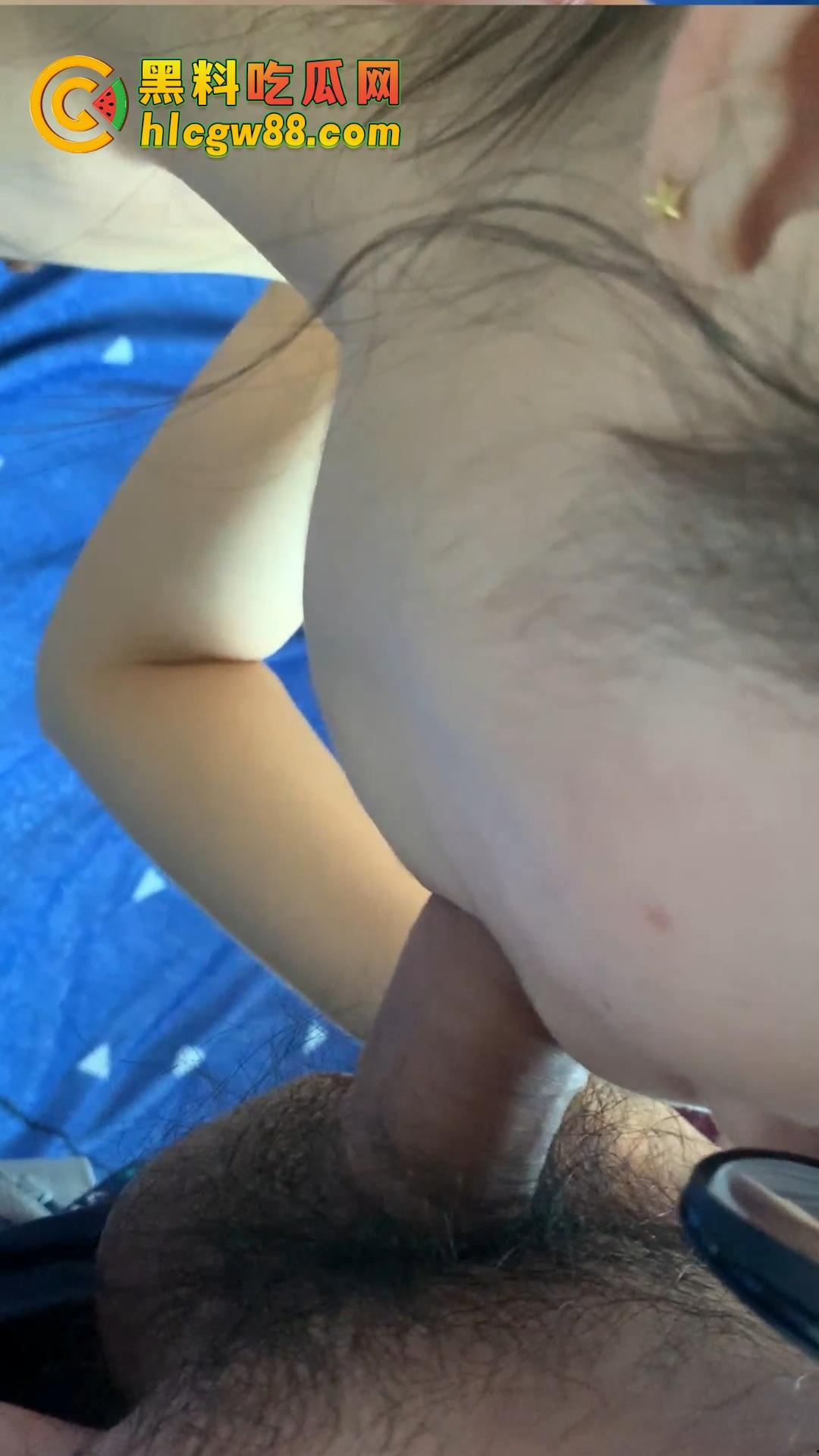 广东普宁共享单车都能骑出艳遇？随手搭讪个眼镜妹，结果一路聊回家被反差骚货直接给日了！-6