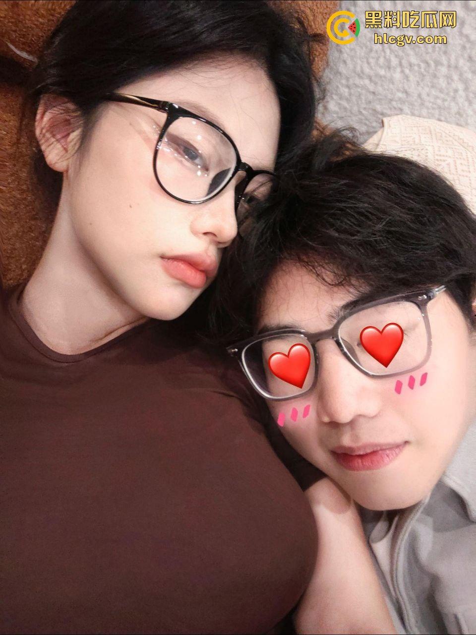 高冷御姐女友【周柯】调教日常！天天舔黑丝、被当狗训，哥们这是炫耀还是受虐？-2