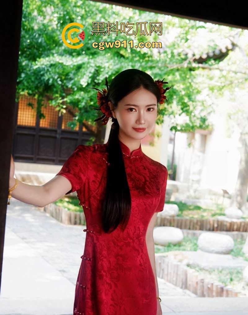 海角乱伦！疯狂调教骚逼嫂子，穿上开档黑丝玩捆绑调教，强绑口塞失禁放尿，被小叔子暴操内射！-2