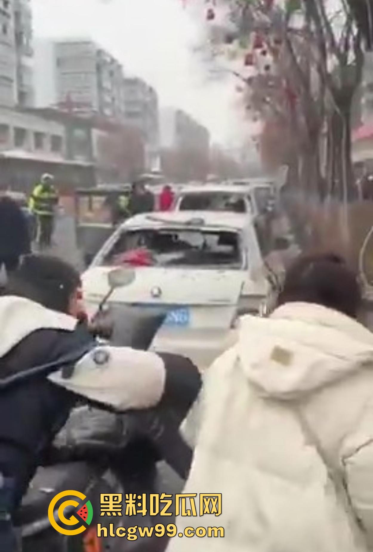 沈阳大东副食商场爆炸 这威力堪比现场开年大炮 惊动半个城的声音这是年货自爆还是开门红太猛？-11