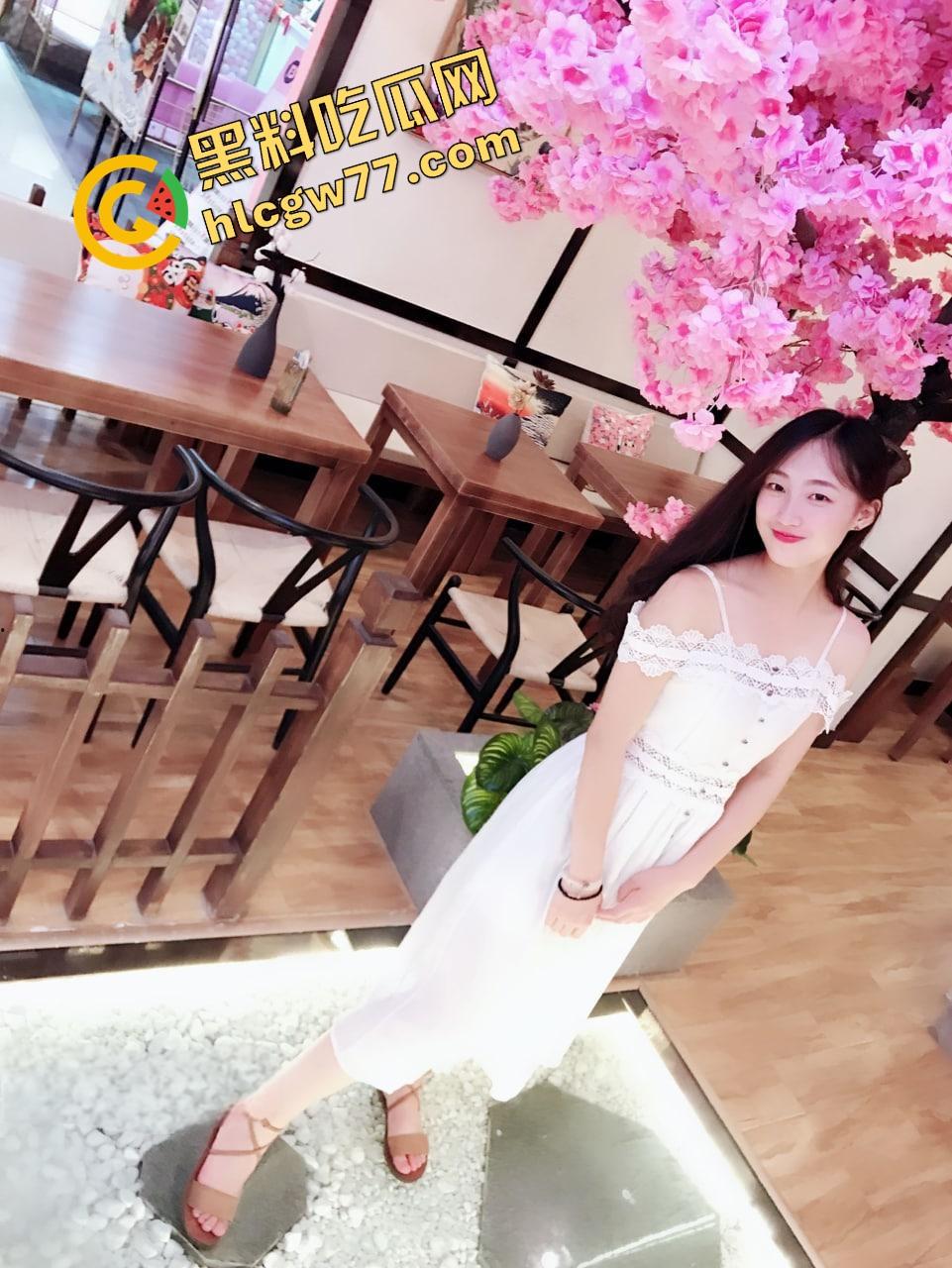 郑州南区瑜伽馆女神『章萍萍』嘴上喊金主爹，床上扭得像电风扇，清纯个屁，全网都在传她！-6