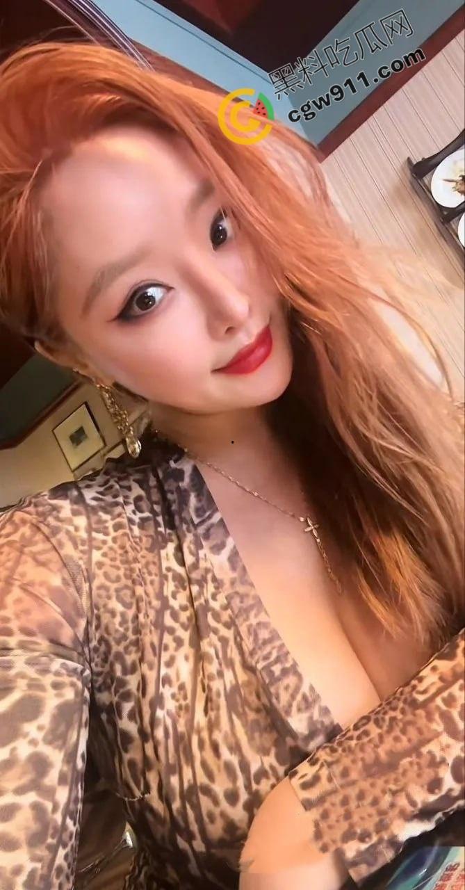 抖音健身网红【丁老师】与金主私拍视频曝光：顶级颜值，内射口交，蜜桃肥臀技惊四座，让人欲罢不能-2