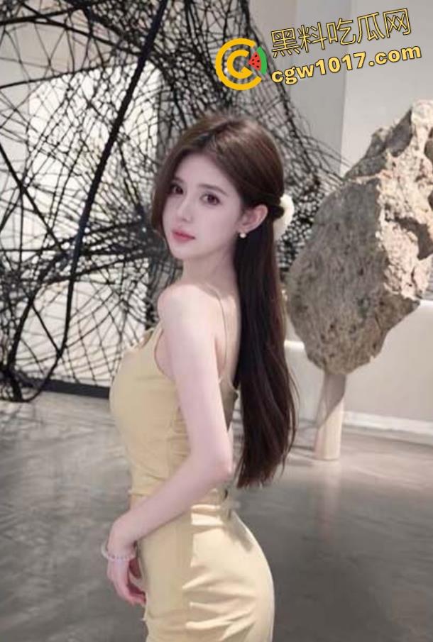 性欲超强嫂子强势上位,吊带丝袜情趣内衣性感诱惑,落地窗前漏出做爱,爽到淫水直流!-2