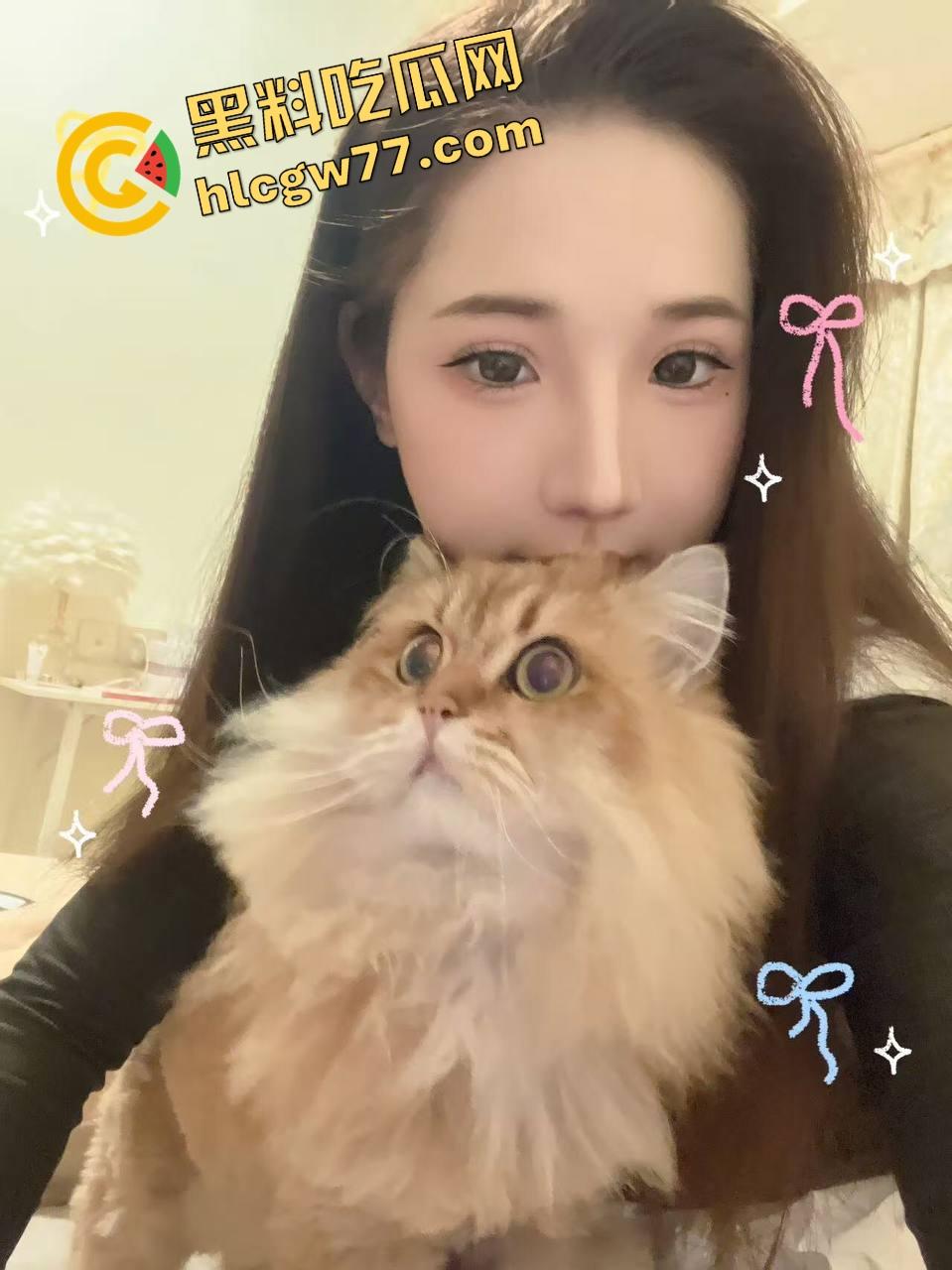 上海大佬酒店爆肏00后骚妹美少女，半腿袜口交足交双管齐下，钱给到位了妹子也不介意被拍！-2